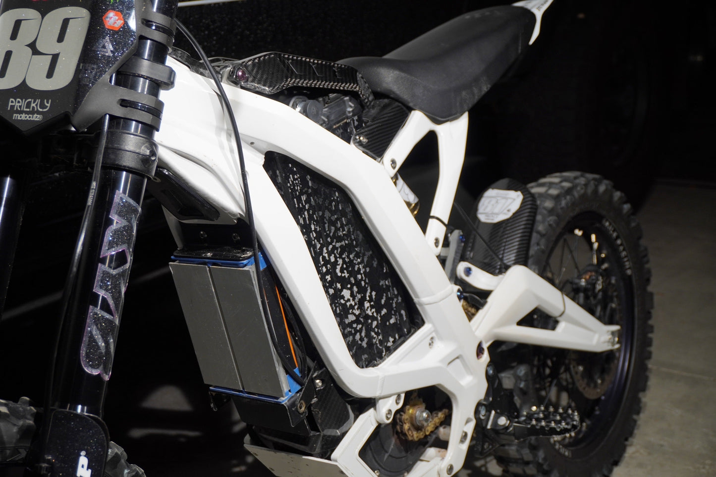 E-MOTO ShadowSlate Black CAMOUFLAGE Wrap