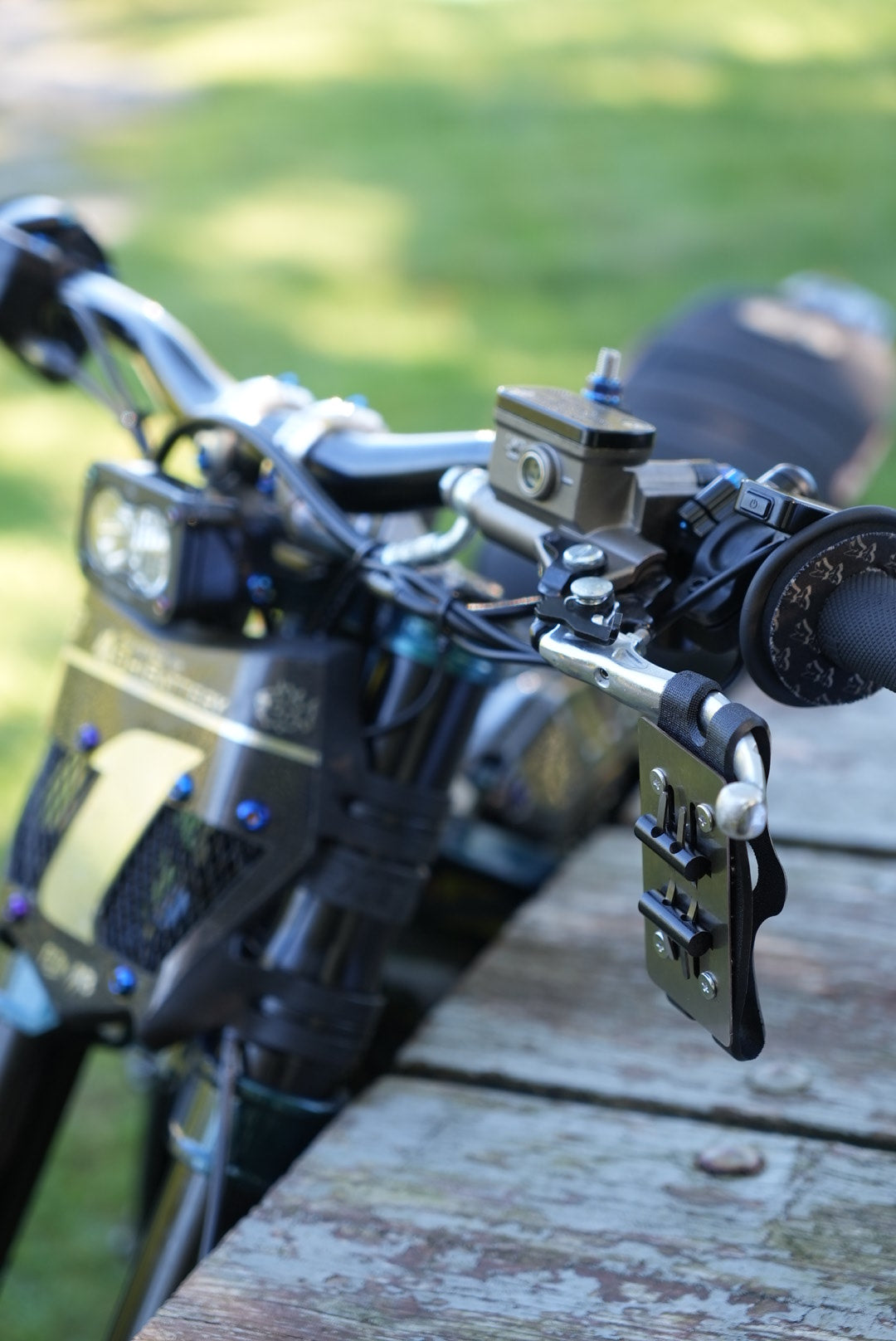 Stealth Moto Spark Bar